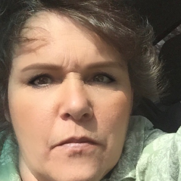 Meet your Posher, Teri lyn - Picture 2 of 2